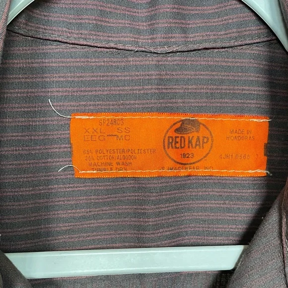 Two Men's Stylish Button-Down RED KAP work shirts - Picture 5 of 8